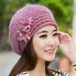 Beralar Top 2023 Kadın Kürk Bere Sarkık Baggy Kış Sıcak Yumuşak Tığ işi Kadın Şapka Bayanlar Moda Çiçek Şapkaları