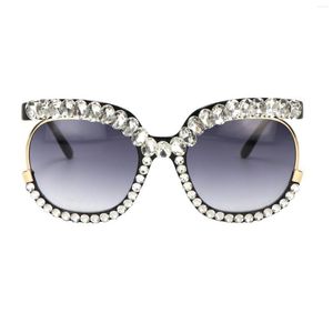 Güneş gözlükleri kadınlar için büyük boyutlu rhinestone vintage beyaz pırlanta gözlük