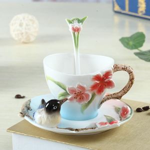 Fincan tabakları yaratıcı el boyalı sincap kuş emaye kahve fincanı tabak kaşık çay ile seti düğün doğum günü için benzersiz lüks hediye