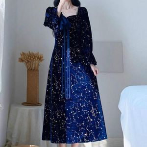 Sıradan elbiseler Bahar/Sonbahar Fransız Vintage Courtly Style Tatlı Kız Nazik Peri Altın Velvet Mavi Yıldızlı Gökyüzü Zarif All Maç Kadın Dres