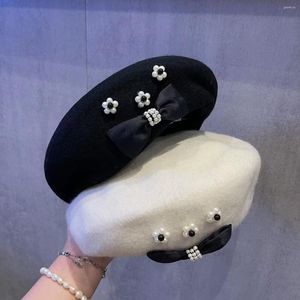 Berets маленькие жемчужины цветы Beret Женская элегантная леди черная художница универсальная уличная страза