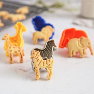 Stampi da forno 4 pezzi Leone Giraffa Zebra Elefante Animale Stampo per torta fondente Biscotto Biscotto Taglierine a stantuffo Strumenti per decorare Sugarcraft