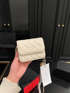 Yeni moda tasarımcı çantaları üst lüks mini woc omuz çantaları kadın flap crossbody çanta zincir tasarımcılar ile küçük çanta tote çanta deri siyah kapitone çanta cüzdan