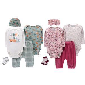 2023 Bahar Bebek Giysileri 5pcs/Lot Pamuklu Erkek Bebek Kız Giysileri Şapka Pantolon Bodysuits SOCKS Romper Yenidoğan Bebek Giyim Seti