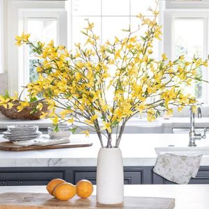 Dekorative Blumen, gelber künstlicher Frühlings-Forsythienzweig, künstliche Blume, Kirschpflaume, Pfirsichblüte, Seidenbaumdekoration