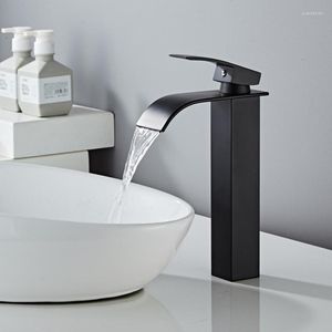 Banyo lavabo musluklar siyah boyama havzası su musluk tek kol musluk mikser deliği güverte monte şelale hy-7098