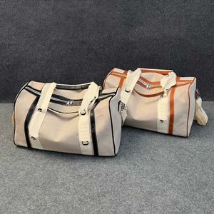 cho büyük kapasiteli seyahat çantası unisex hafta sonu çanta tasarımcısı duffle çantaları moda marka mektubu baskı el tipi büyük çanta banliyö bagajı 230615
