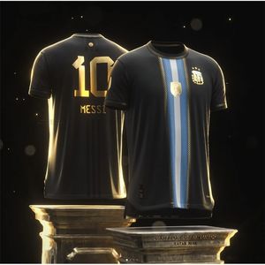 Erkek Terzini Arjantin Şampiyonu Tshirt, Messi'nin sıradan plussize futbol gömleğini siyah ve altın 230802 anılarını anıyor