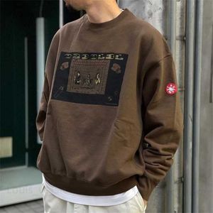 Kaliteli batik patchwork kahverengi nakış cavempt c.e moda sweatshirts erkekler yıkanmış mağaralar boş kadın mürettebat hoodies t230806