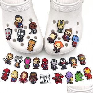 Charms Anime Ricordi d'infanzia all'ingrosso Super Hero Man Regalo divertente Accessori per scarpe da cartone animato Decorazione in PVC Fibbia Zoccolo in gomma morbida Fa Dhe4D