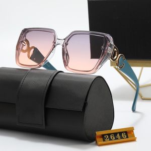 Büyük Kare Güneş Gözlüğü Beyaz Gözlükler Metal Mektup Menteşe Bicolor Lens PC Malzeme Tasarımcısı Çok Çözünerlikli Yaz Essentials Güneş Gözlüğü UNISEX KADIN MANS GEWAR