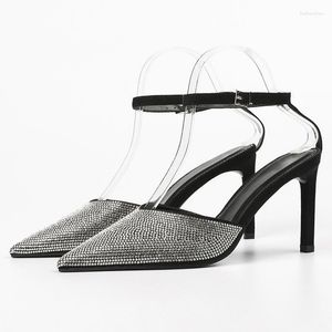 Bir kelime toka zarif sandaletler Düğün Yaz Kadın Ayakkabıları Saçlı Ayak Parçası Stiletto Yüksek Topuklu Tasarım Seksi Pompalar 5