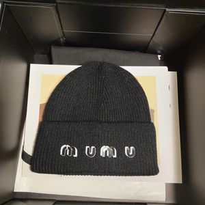 Классические женщины -дизайнерские мужчины дизайнер Beanie Miu Caps шерстяная вязаная шляпа шляпа бейсболка шляпы рыбацки солнце