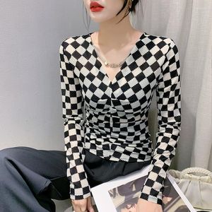 Kadın Tişörtleri 2023 Bahar Avrupa Stil Tişörtleri Kadın Moda Seksi Dökümlü Baskı ile Kolye Üstleri Uzun Kollu Alt Gömlek Tees
