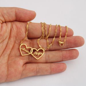 Подвесные ожерелья два сердца индивидуальные ювелирные украшения персонализированные пары Название ожерелье мать дочь Кокер Золотой серебряный подарок 230811