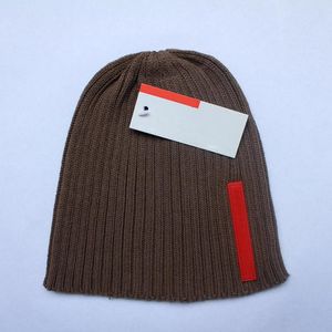 Оптовый зимний дизайн мужчина женщин шапочкой шляпа Случайные вязаные шляпы Мужские спортивные шапки черно-серой качественные шапки черепа H5-8.11