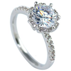 Lüks Tiff Moda Marka Takıları 18K Platin Platinum Morsonit Bir CA Dört Pençe Tomurcuk Yüzüğü Basit Düğün Boş Düğün Tutucu Yüksek Kalite Aksesuar