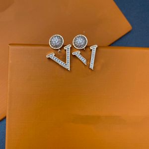 Lüks marka tasarımcılar mektuplar sarkık küpeler avize paslanmaz çelik saplama klipsini 18k altın kaplama kadınlar kristal rhinestone inci kasnak partisi jewerlry hediye