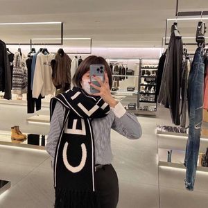 Designer Scarf Fashion Winter Scarves Soft Cashmere Big Letter Reversible Design for Man Women Shawl Top Quality