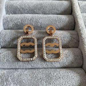 Rose Gold Luxury Women Designer Earrings Mud Drill Brand Stud Hollow Letter Engagement Earring Wholesale