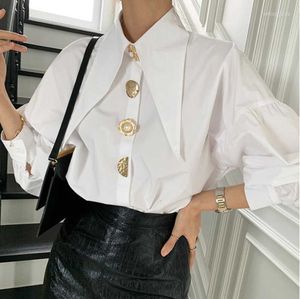 Женские блузки дизайнерские металлические пуговицы весна женщины из рукавов фонаря с белыми рубашками выключают воротниц корейский элегантный офис M038