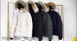 Mens Down Ceketler Kanada Parka Kış Kış Su Geçirmez Kumaş Erkekler Wolf Fur Wyndham Ceket Kapşonlu Fourrure Raccoon Furs Sıcak ceket2f