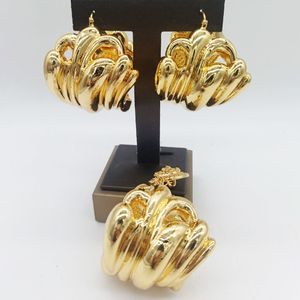 Küpe Kolye Brezilyalı Takı Kadınlar için Set Bakır Cesur Küpeler Dubai Nijeryalı Afrikalı Gelin 18K Altın Kaplama Kolye Düğün Mücevherleri 230820