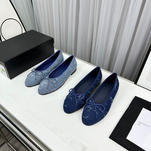 Yeni Bowtie Denim Bale Ayakkabı Deri Deri Toe Toe Cap Topuklu Daireler Grils için Kadınlar Lüks Tasarımcıları En Kalite Giydir Elbise Ayakkabı Fabrika Ayakkabı Boyutu 35-43