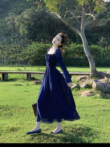 Vestidos casuais vestido de luva de pescoço azul vestido de luva mulher outono doce retro elegante e elegante cintura bagunçada destress plissados ​​de festa simples