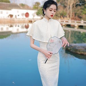 Etnik Giyim 2023 Bahar Çin tarzı şal pelerin iki parçalı set orta uzunlukta cheongsam retro zarif gelişmiş qipao gece elbisesi için