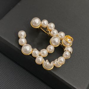 20Style Fashion Luxury Designer Pins Letters Brooches латунный материал без затухающей медной броши мужской ювелирные украшения аксессуары