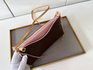 2023 kadın omuz çantası lüks pallas çantalar kahverengi çiçek mektup zincirleri çantalar en kaliteli deri küçük çapraz cüzdan çantalar bayan moda debriyaj toptan