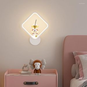 Duvar lambası Basit yaratıcı alan, oturma odası arka planının yanında LED Yatak odası için asma lambalar çocukların el parlak ışıkları