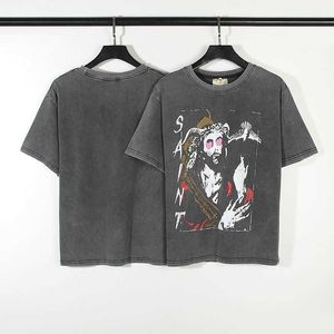 Tasarımcı Moda Giysileri Lüks Erkek Tees Tişörtleri Seven Şeytan Nakışları Eski Yıkama Kısa Kollu T-Shirt Erkekler için Yakışıklı Bahar ve Sonbahar Tarzı Kalın ve Katı