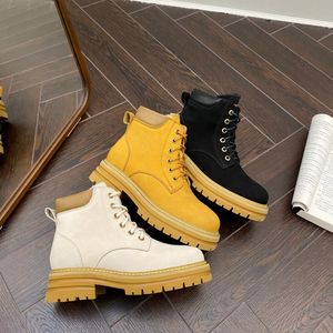 Designer U mais de alta qualidade Martin Boots 2023 outono/inverno Novo botas curtas vintage de espessura sola versátil solteira