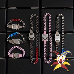 Bangle 1017 Alyx 9SM Bracelet Men Mulheres 1 1 Chave de qualidade Alyx Bracelets feitos na Itália Acessório de fivela de gancho 230824