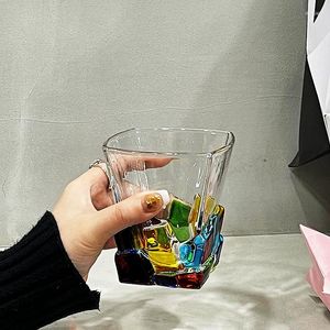 Şarap bardakları kişiselleştirilmiş yaratıcı elle boyanmış kare kristal cam su bardağı