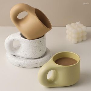 Fincan tabakları 300ml ev dekoru yaratıcı el yapımı yağ saplı kupa ve oval plaka Kahve çayı süt kek için kişiselleştirilmiş seramik fincan tabağı