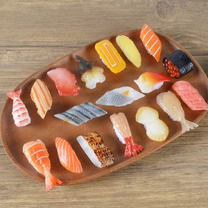 Дети, играющие в дом игрушки кухня, играет на еду японская кухня Мини -суши модели лосося модели кухни украшения притворяются декоративные реквизиты.