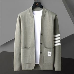 Camisolas masculinas listras contrastantes tricô cardigan homem manga longa fino ajuste camisola cardigan masculino vestuário casaco camisola hombre botones 230828