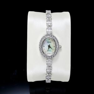 Bangle Tirim Oval Watch для женщин AAA Cubic Crystal Crystal Свадебная вечеринка Ювелирные изделия Япония