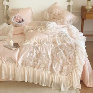 Conjuntos de cama Rosa Luxo Peônia Conjunto 1200TC Algodão Egípcio Flores Bordado Rendas Ruffles Duveta Capa Cama Folha Fronhas