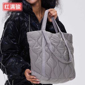 Filo per cucire in nylon di grande capacità per borse da donna, abbigliamento in cotone con riempimento di nicchia, borsa a tracolla con una spalla, borsa semplice e alla moda con motivo a rombi 230831