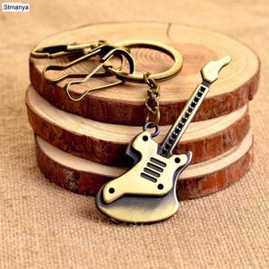 CHIAVE CHIAVE CHIAVE CHIAVE CHIAVE - Nuovo design Retro Metal Keychain Case Key Ring Imita Key Guitar Pendant per regali promozionali 17249 R230301