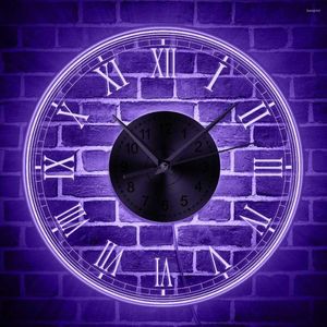 Настенные часы римские цифры светящиеся часы с ночным светом ретро -спроектированным акриловым светодиодным краем освещенные часы изысканный интерьер декор
