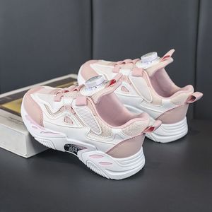 2023 Moda Hotsale Çocuk Ayakkabıları Pembe Gri Kırmızı Siyah Yeşil Bahar Dönen Düğme Nefes Alabilir Mesh Sıradan Ayakkabı Spor Ayakkabı Renkleri80