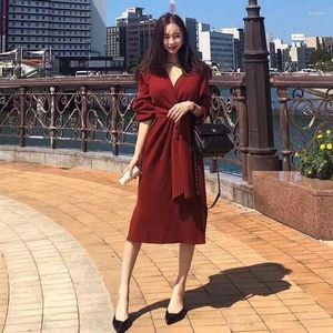 Sıradan elbiseler kış Kore Mizaç Kadın Giyim V yaka Dantel Bel Kapanan Yün Karışmış Örme Kazak Moda Elbise