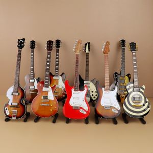 Dekoratif Nesneler Figürinler Minyatür Gitar Replica Elektrik Bas Ekran Modeli Ahşap Müzik Enstrüman Dollhouse Aksesuarlar Koleksiyonu Dekor 230307