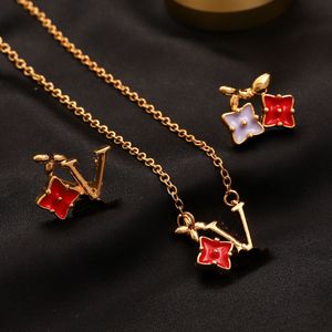 Logo Luxury Necklace Earring Set 18 Gold Plated 925 Silver Necklace Designer Pendant Stamp Earrings Springtime Vintage Letter Pendant Necklace Versatile Gift Box