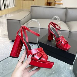 Lüks markalar kadınlar yüksek topuklu sandaletler platformu sandal roman seksi gelinlik ayakkabıları calfskin ayakkabı bağdaş sandalet kutu